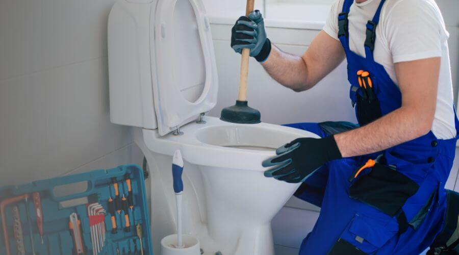 Local expert plumbing services in Foss, OK
